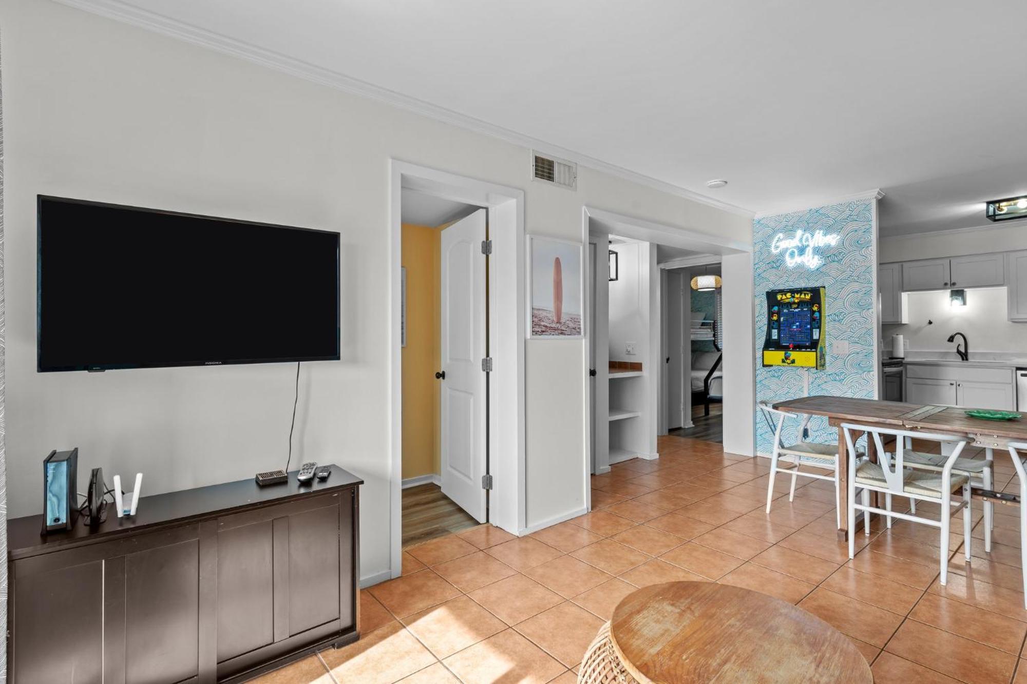 Hang Ten Hideaway, Pool, Condo, Parking - 6 Person Max Occupancy แคโลไลนาบีช ภายนอก รูปภาพ